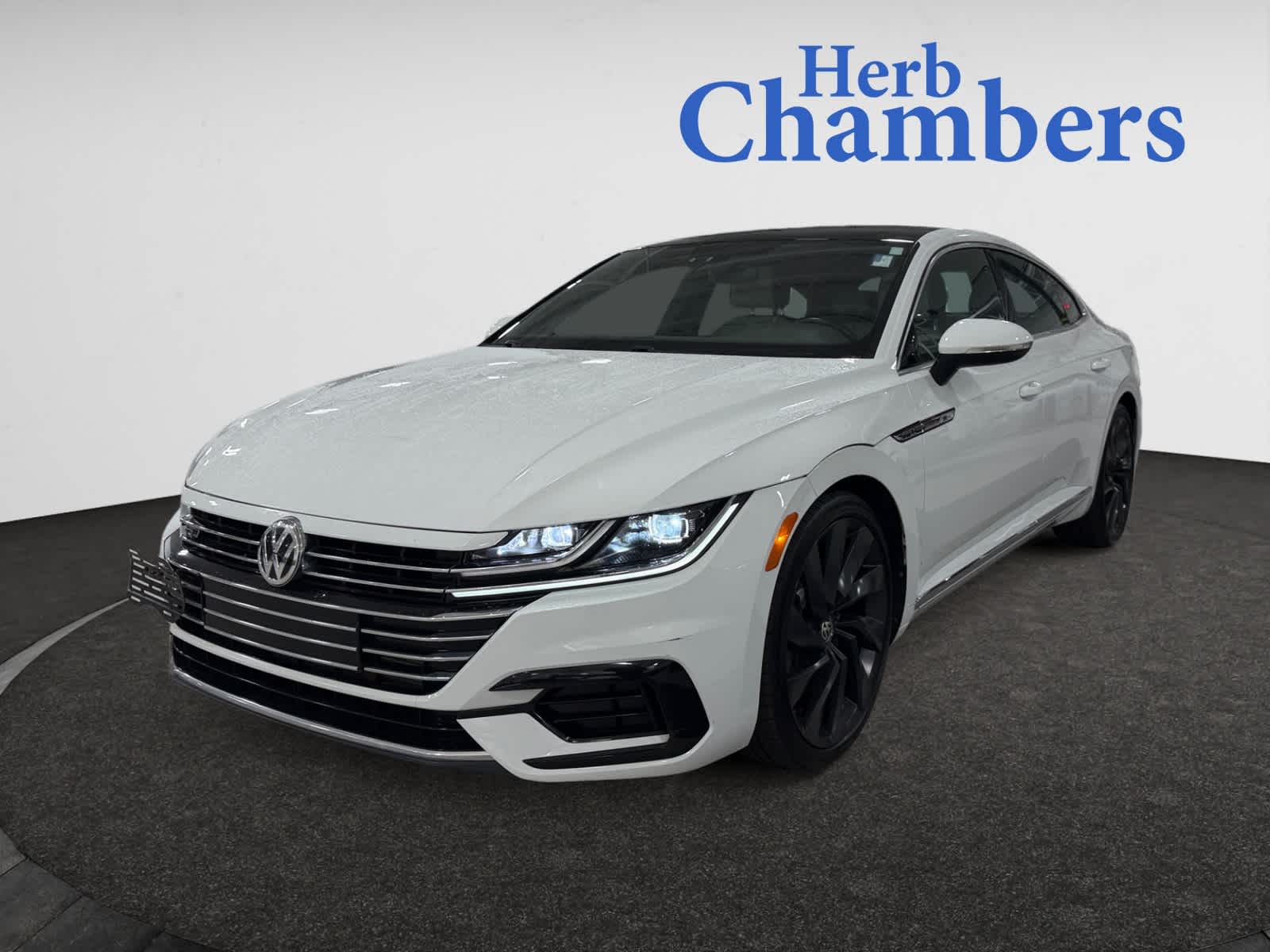 2019 Volkswagen Arteon SEL R-Line photo 4