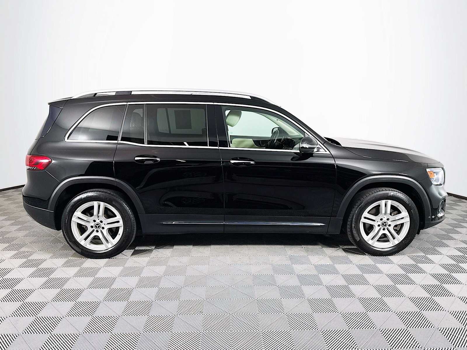 2021 Mercedes Benz GLB 250 4MATIC photo 4