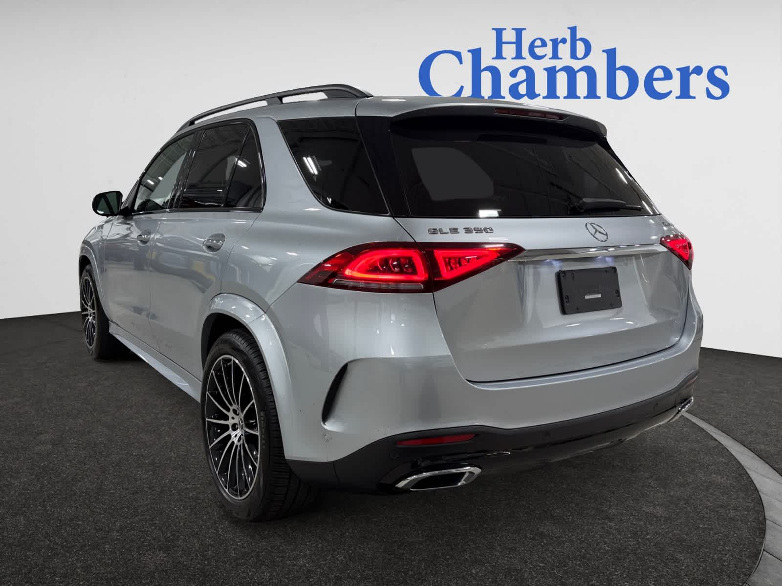 2023 Mercedes Benz GLE 350 4MATIC photo 3