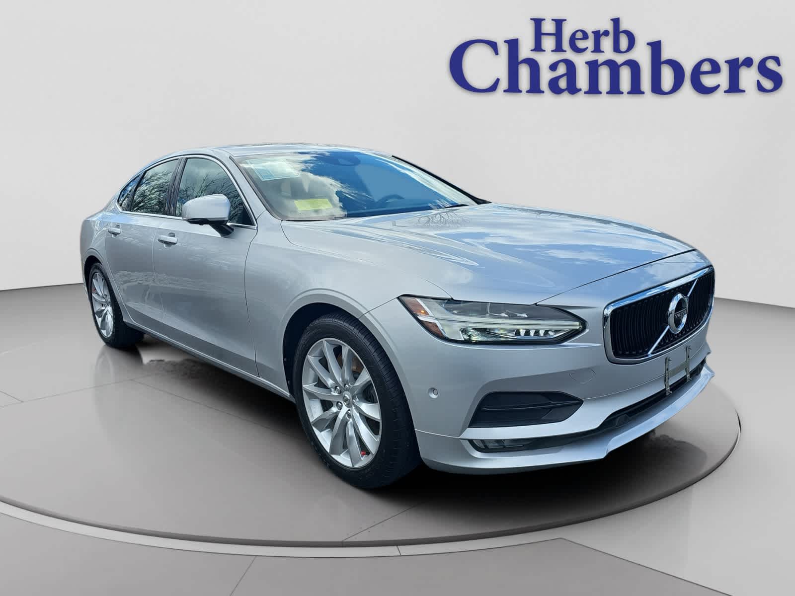 2017 Volvo S90 Momentum