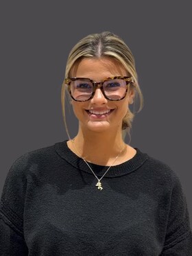 Staff member Adriana Morris from ID_2f4877