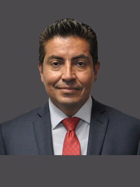 Staff member Vito Argote from ID_2f4877