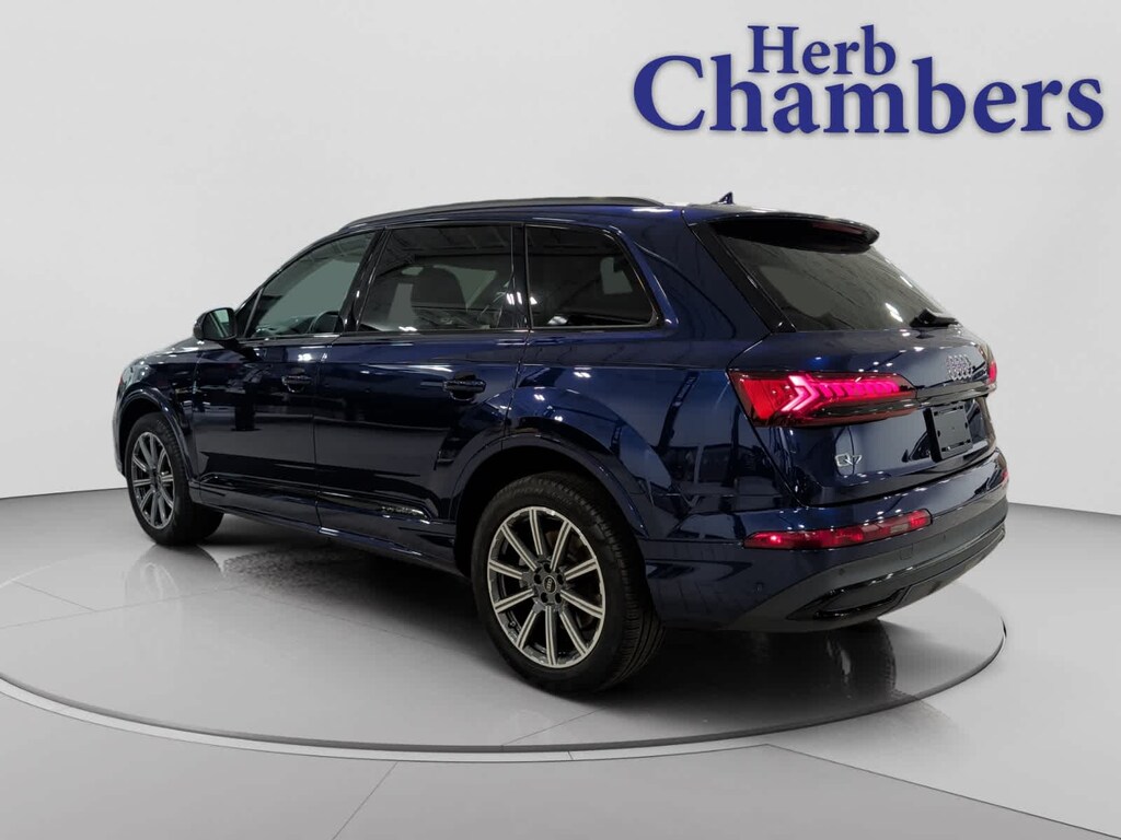 Used 2024 Audi Q7 45 Premium Plus SUV