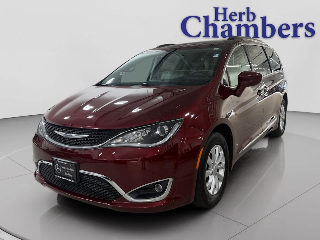 Used 2017 Chrysler Pacifica Touring-L Van