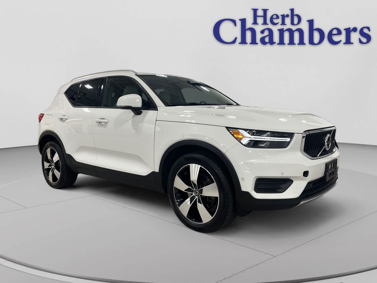 2019 Volvo XC40 Momentum