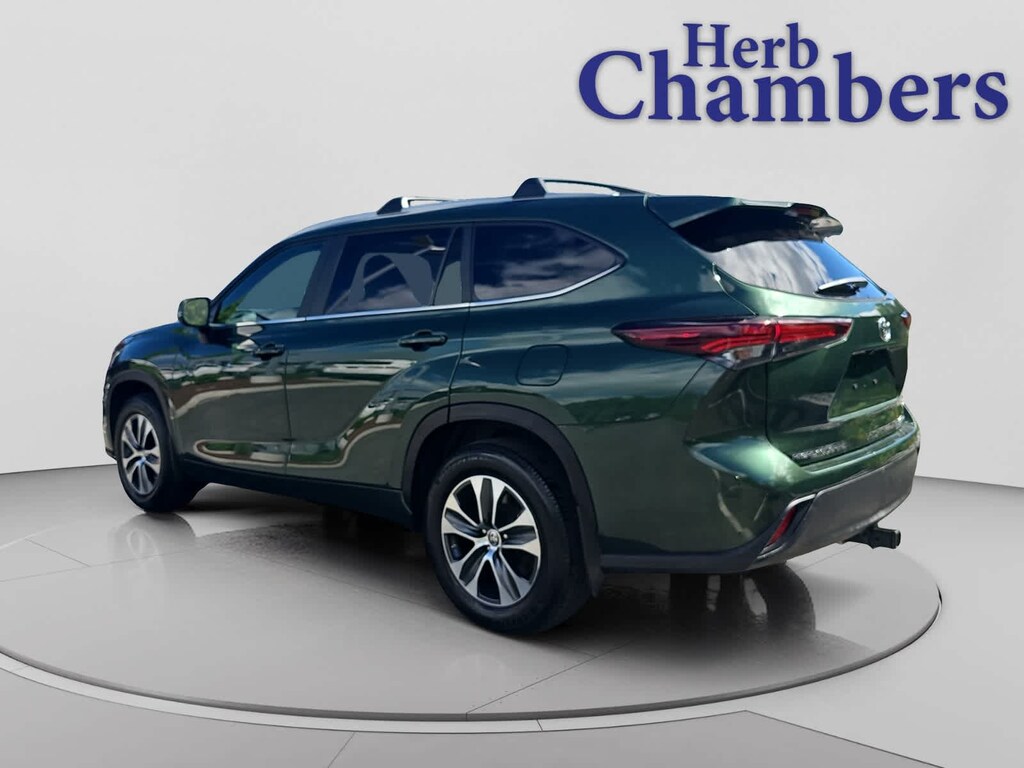 Used 2024 Toyota Highlander XLE SUV