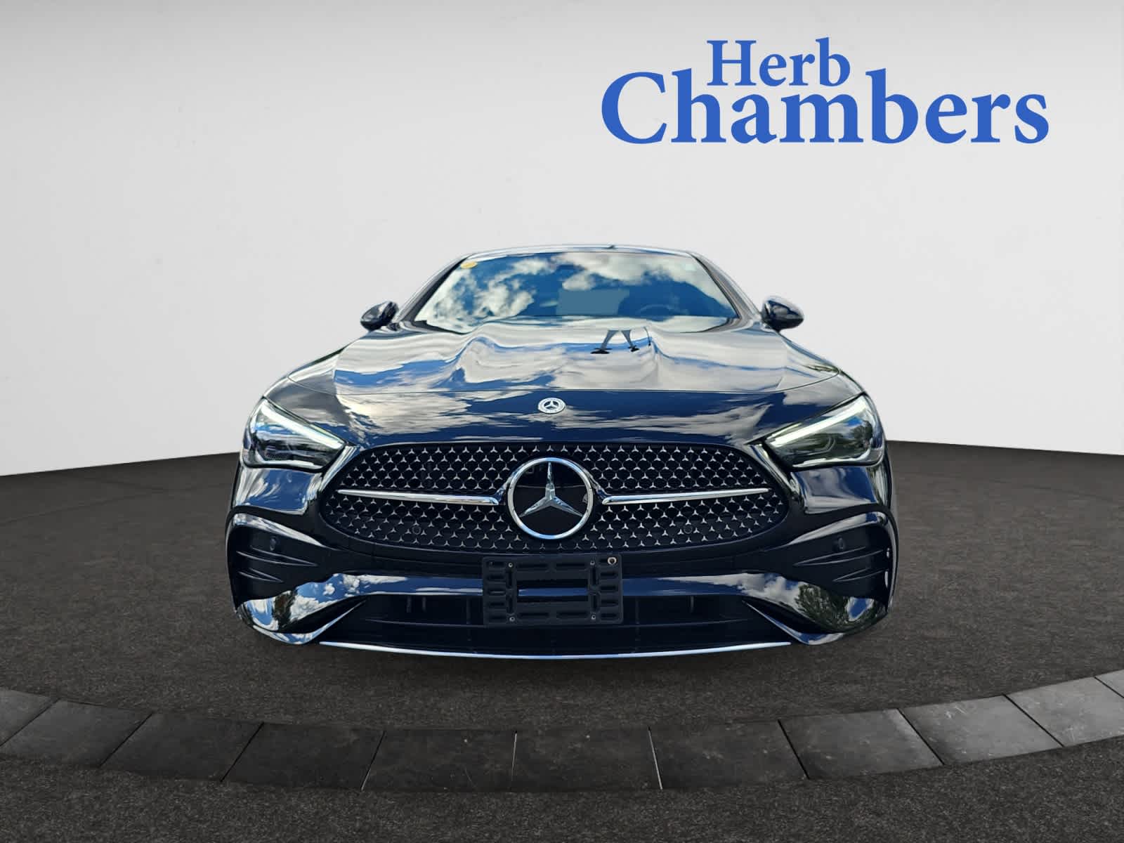 2024 Mercedes Benz CLE 450 4MATIC Coupe photo 2