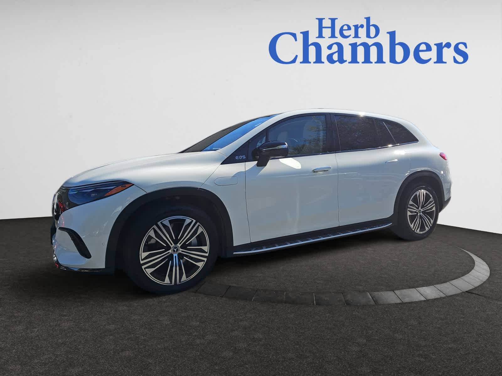 2023 Mercedes Benz EQS SUV 450 4MATIC photo 4