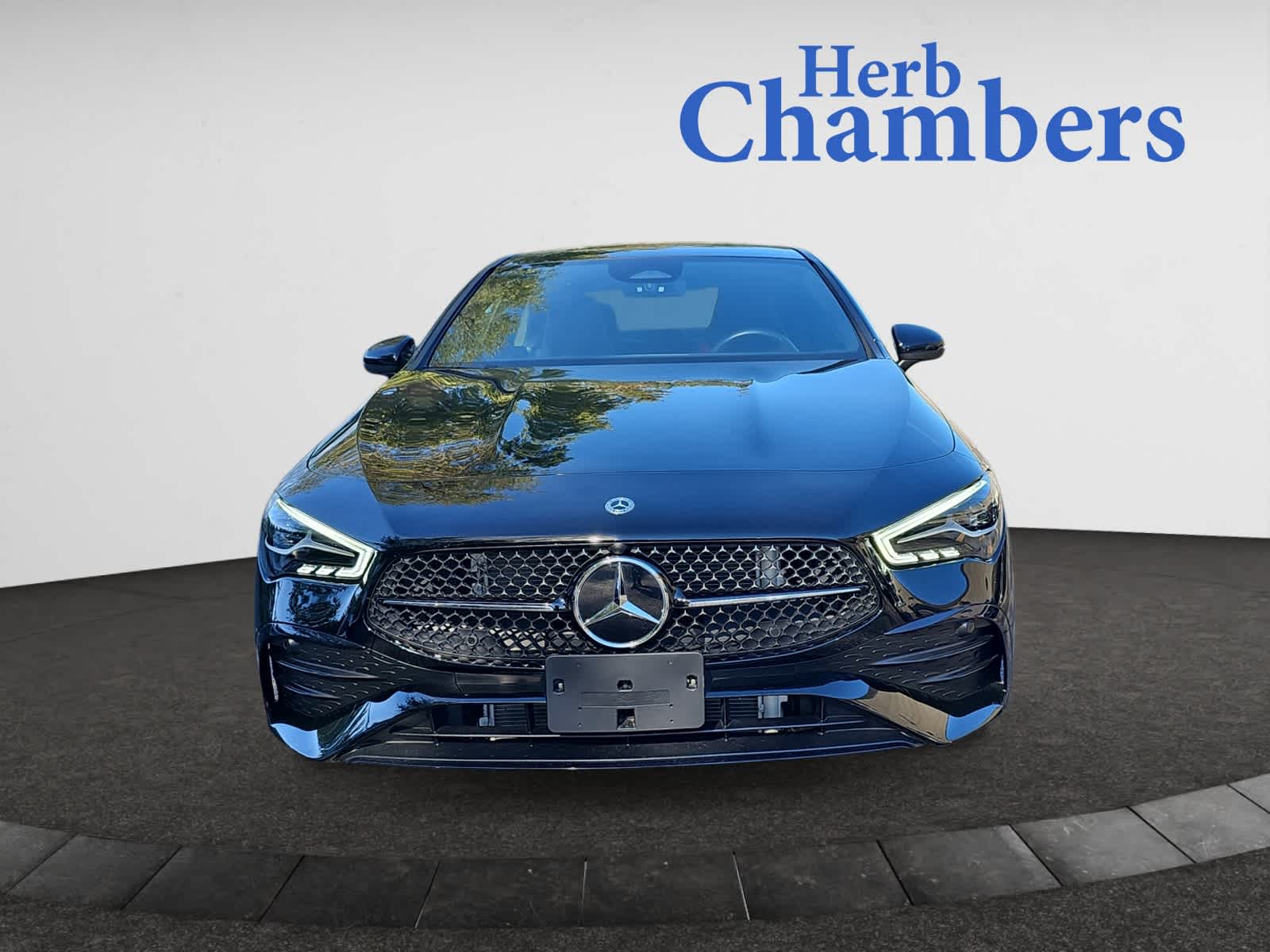 2025 Mercedes Benz CLA 250 4MATIC photo 2