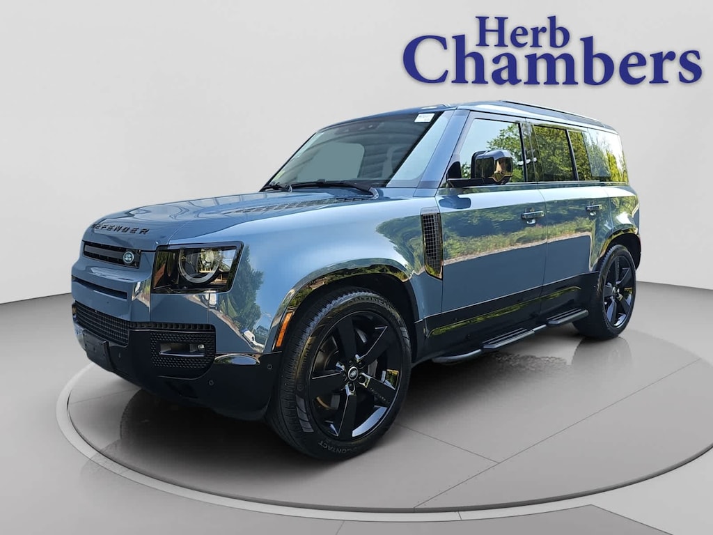 Used 2025 Land Rover Defender 110 X-Dynamic SE SUV