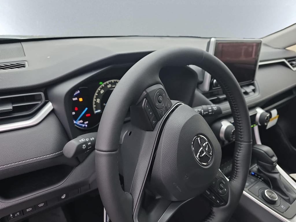New 2025 Toyota RAV4 Hybrid XLE SUV