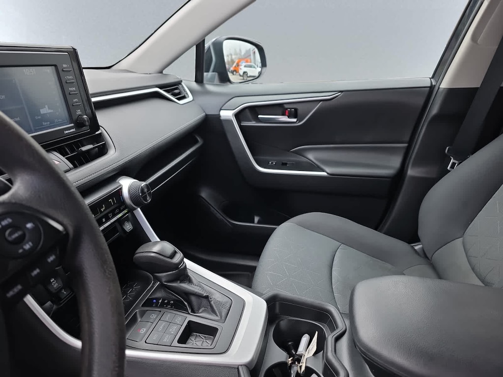 Used 2021 Toyota RAV4 XLE SUV