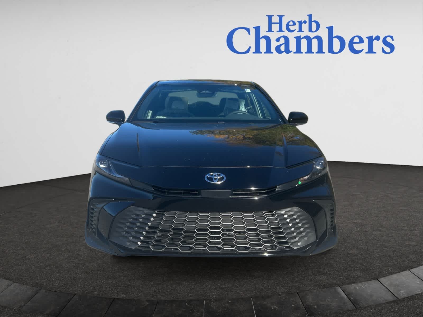 2026 Toyota Camry SE photo 2