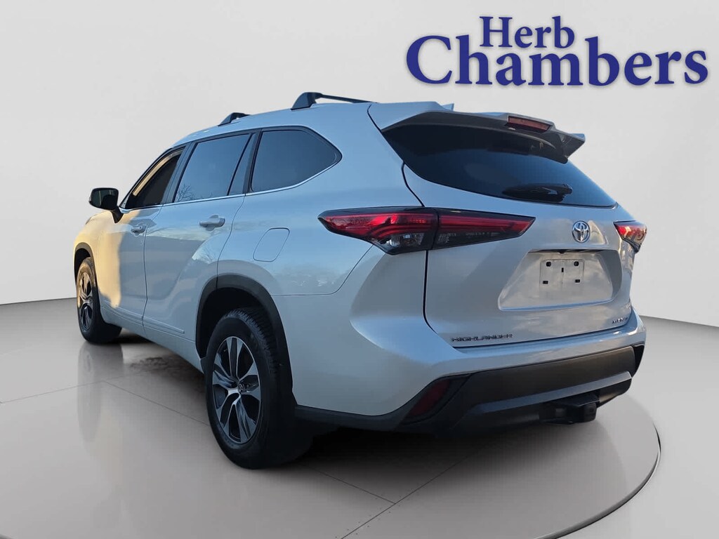 Used 2023 Toyota Highlander XLE SUV