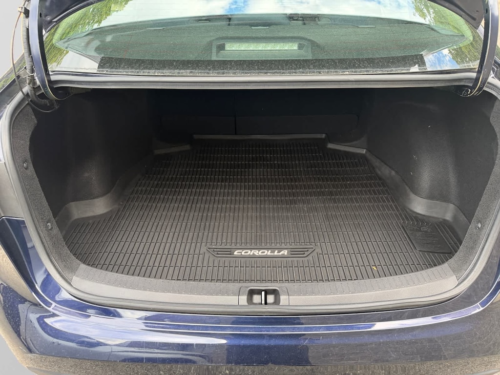 Used 2020 Toyota Corolla LE Sedan