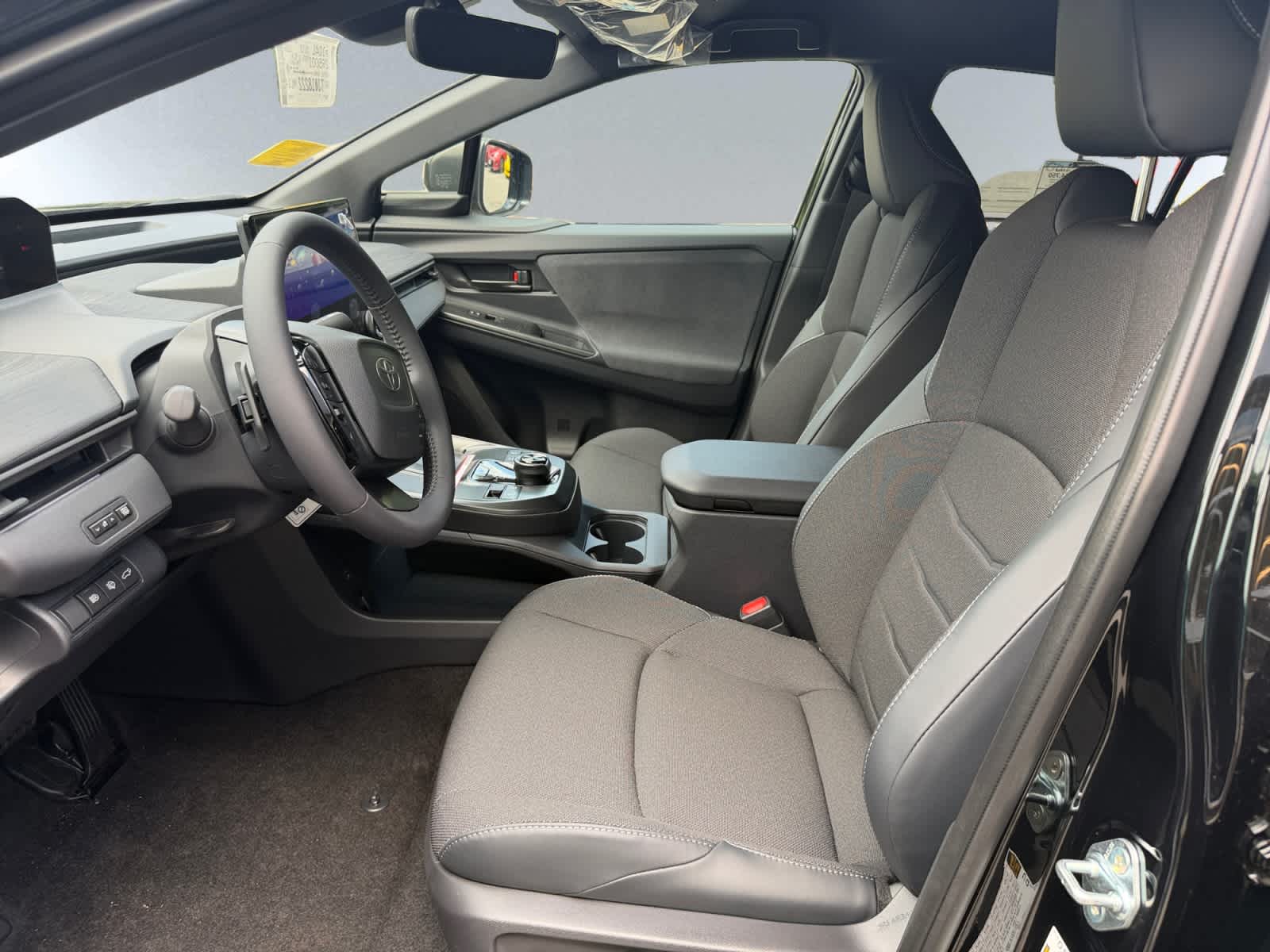 2026 Toyota C-HR SE - Photo 6