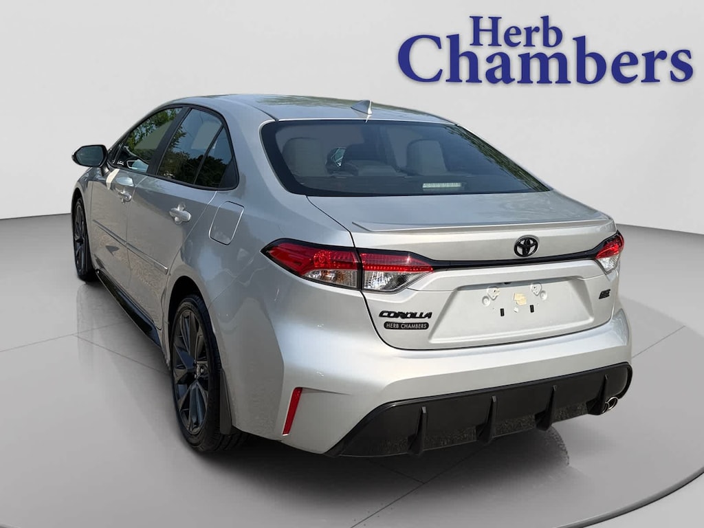 Used 2024 Toyota Corolla SE Sedan