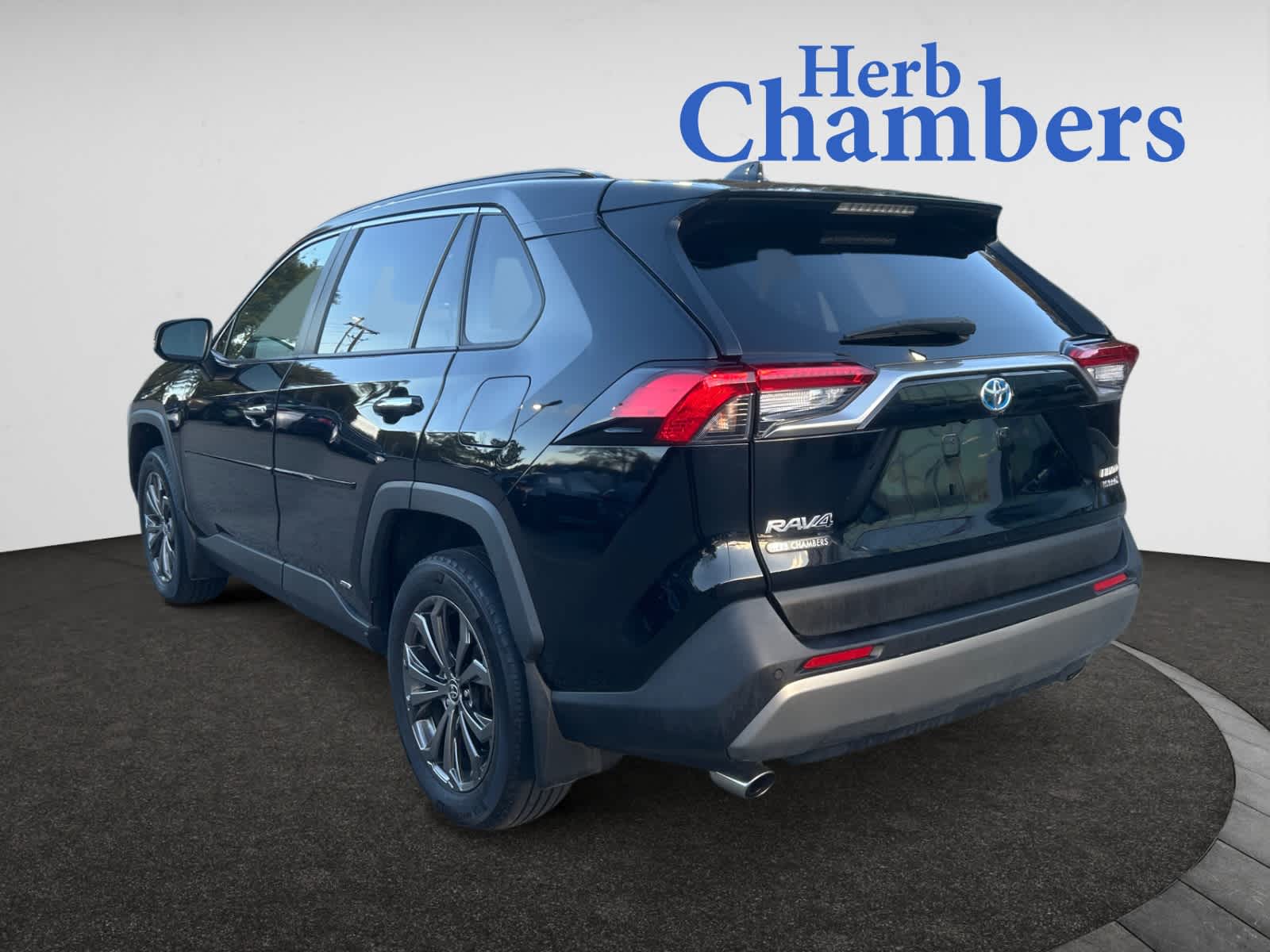 2022 Toyota RAV4 Hybrid Limited photo 3