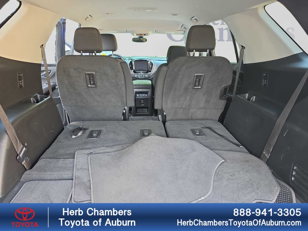 Used 2020 Chevrolet Traverse LT Cloth SUV