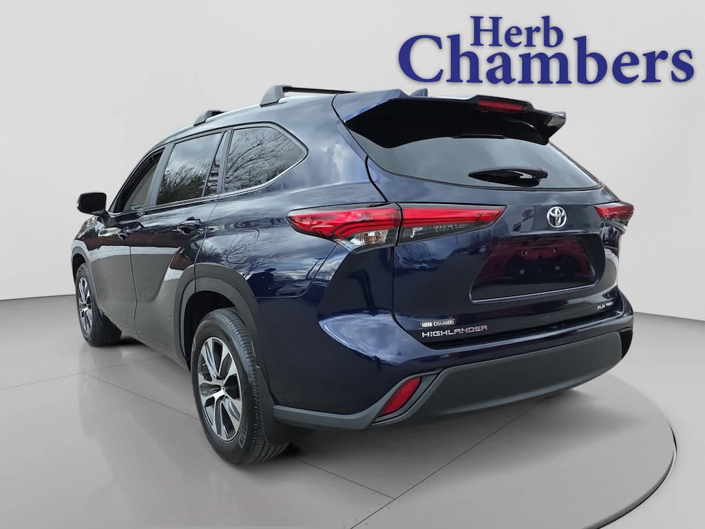 Used 2023 Toyota Highlander XLE SUV