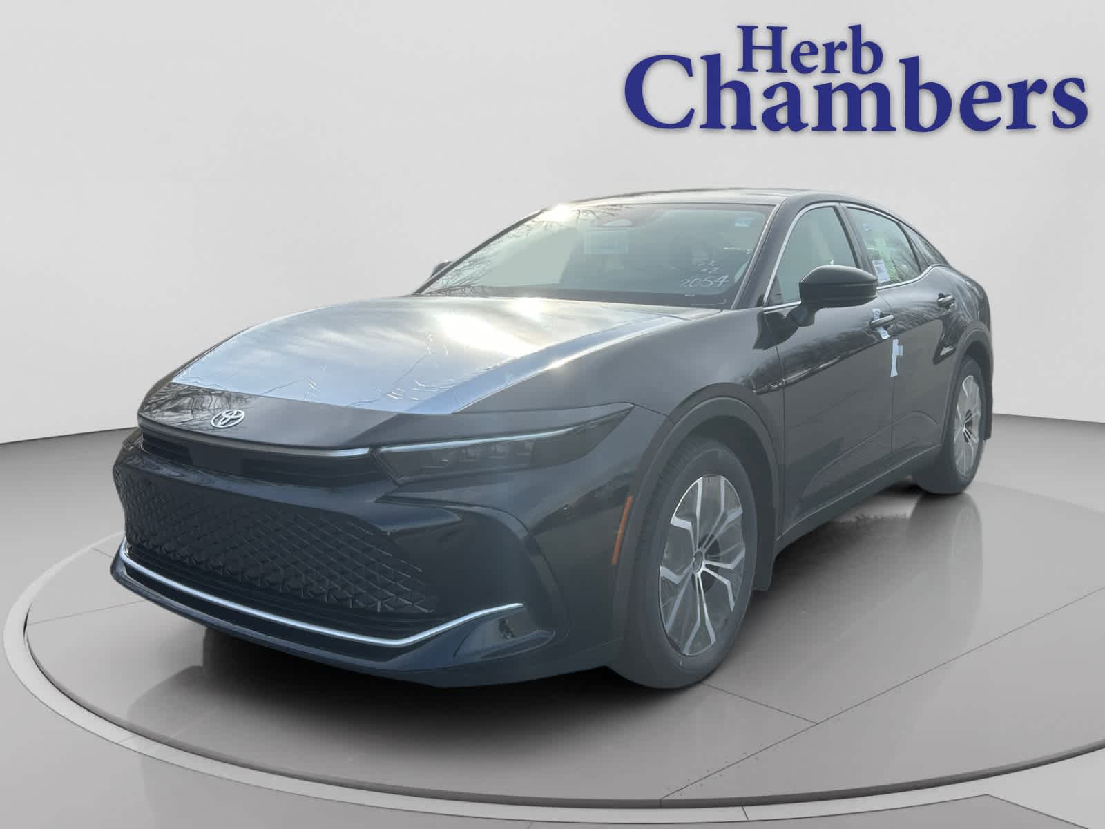 2026 Toyota Crown Limited - Photo 10