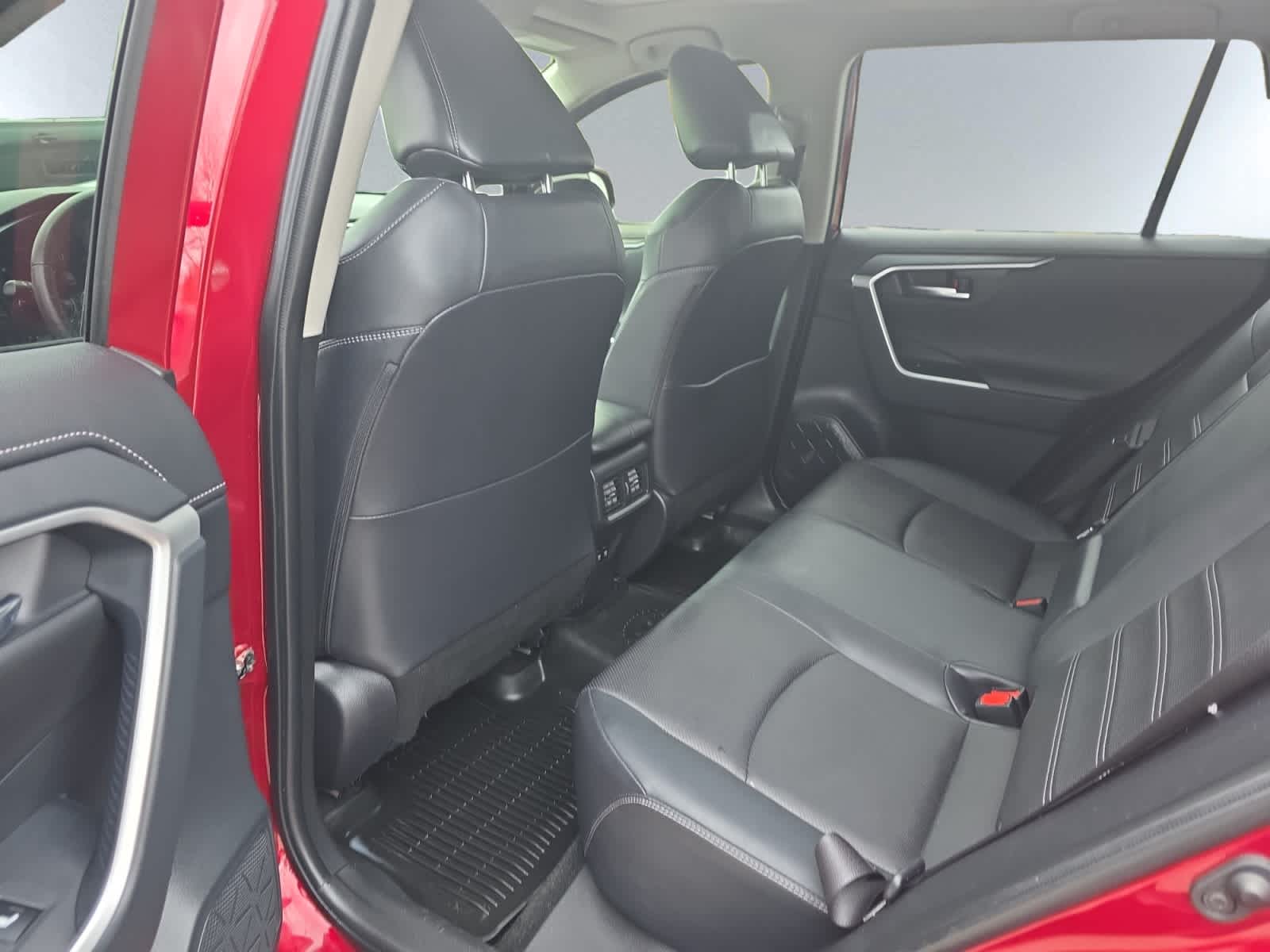 used 2019 Toyota RAV4 car, priced at $31,998