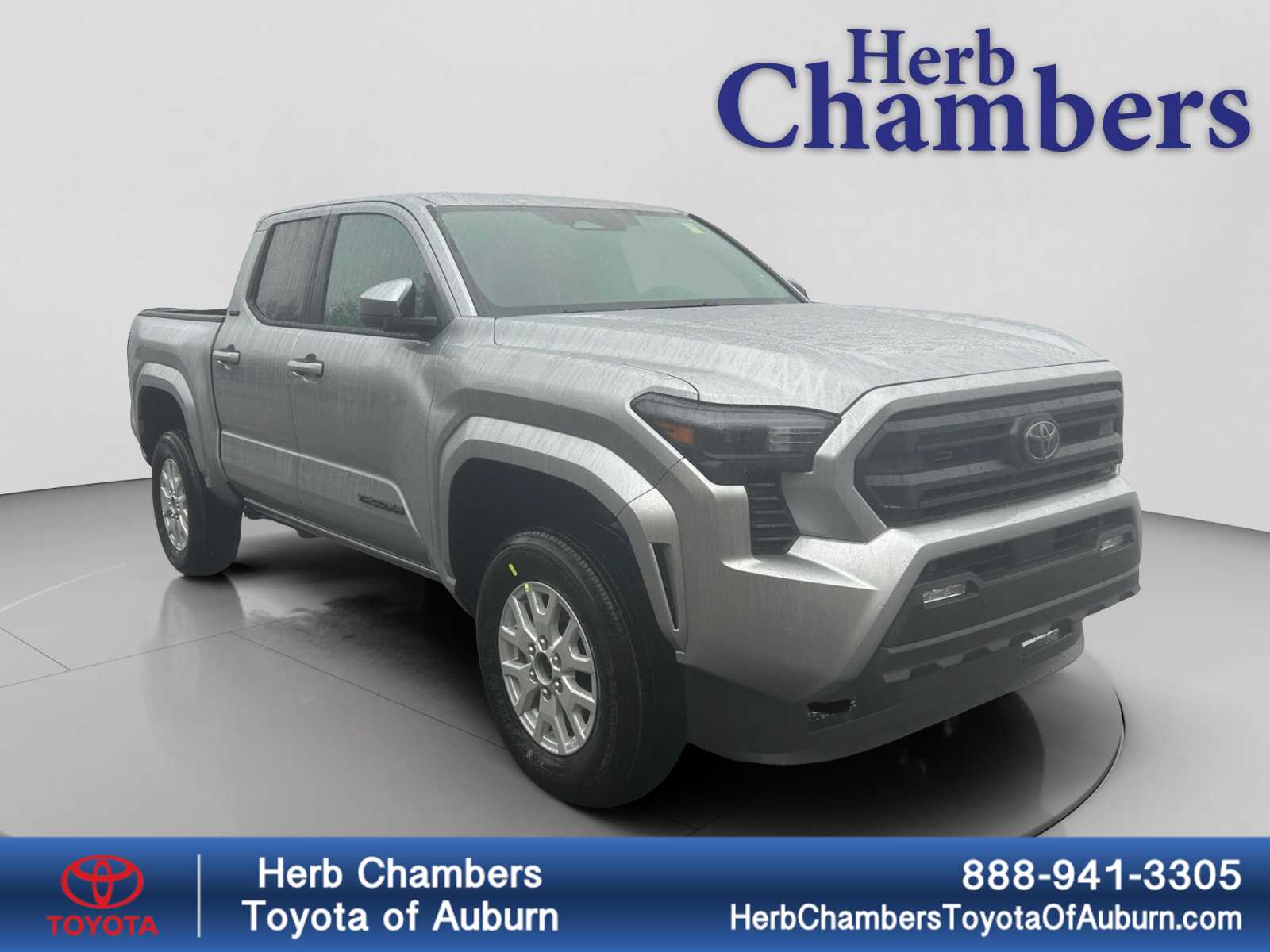 2025 Toyota Tacoma SR5's photo