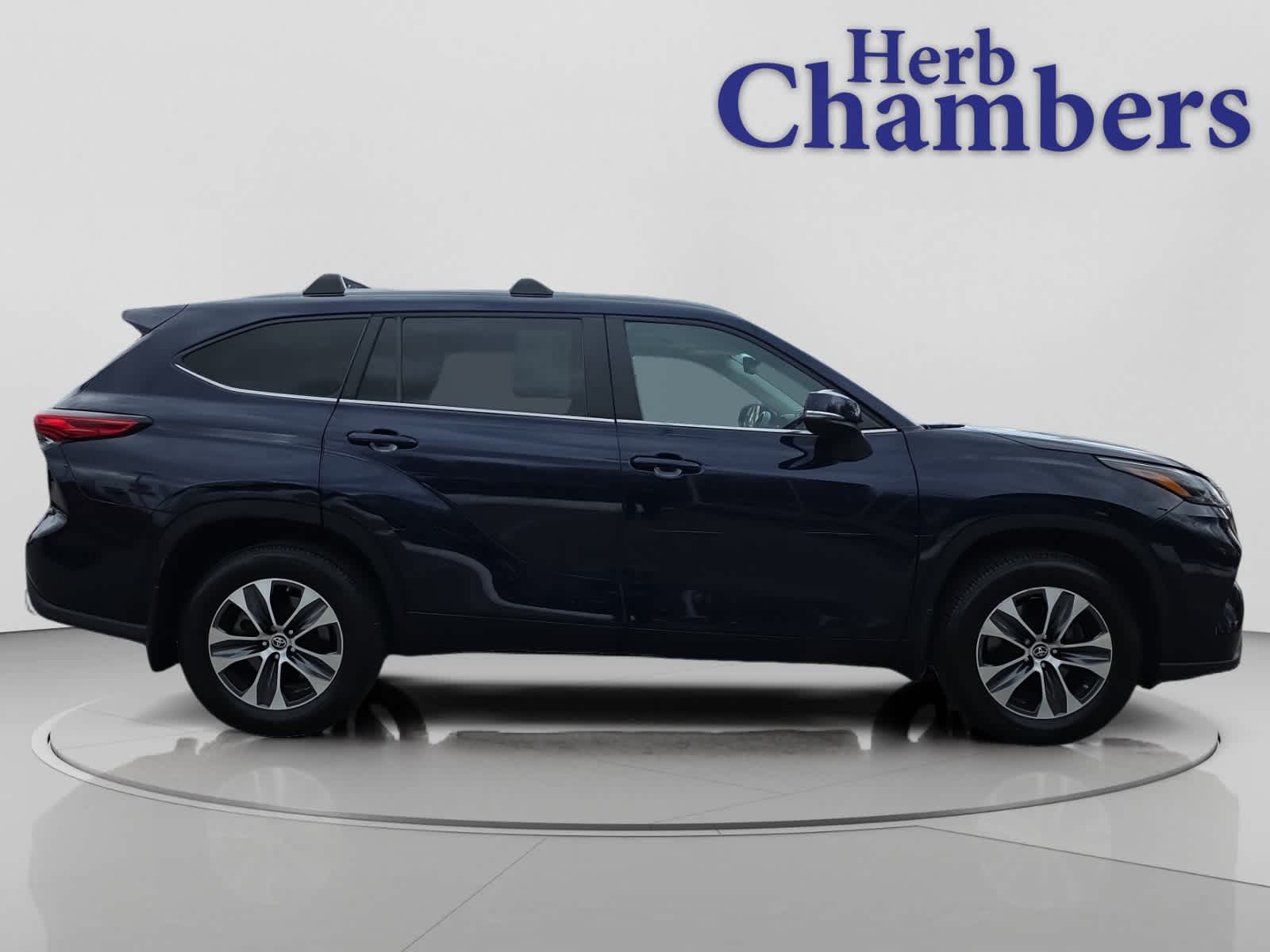 used 2023 Toyota Highlander car, priced at $43,998