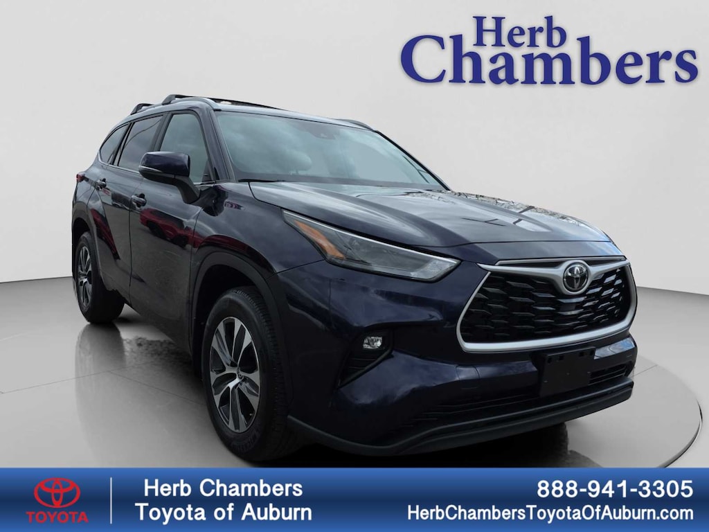Used 2023 Toyota Highlander XLE SUV