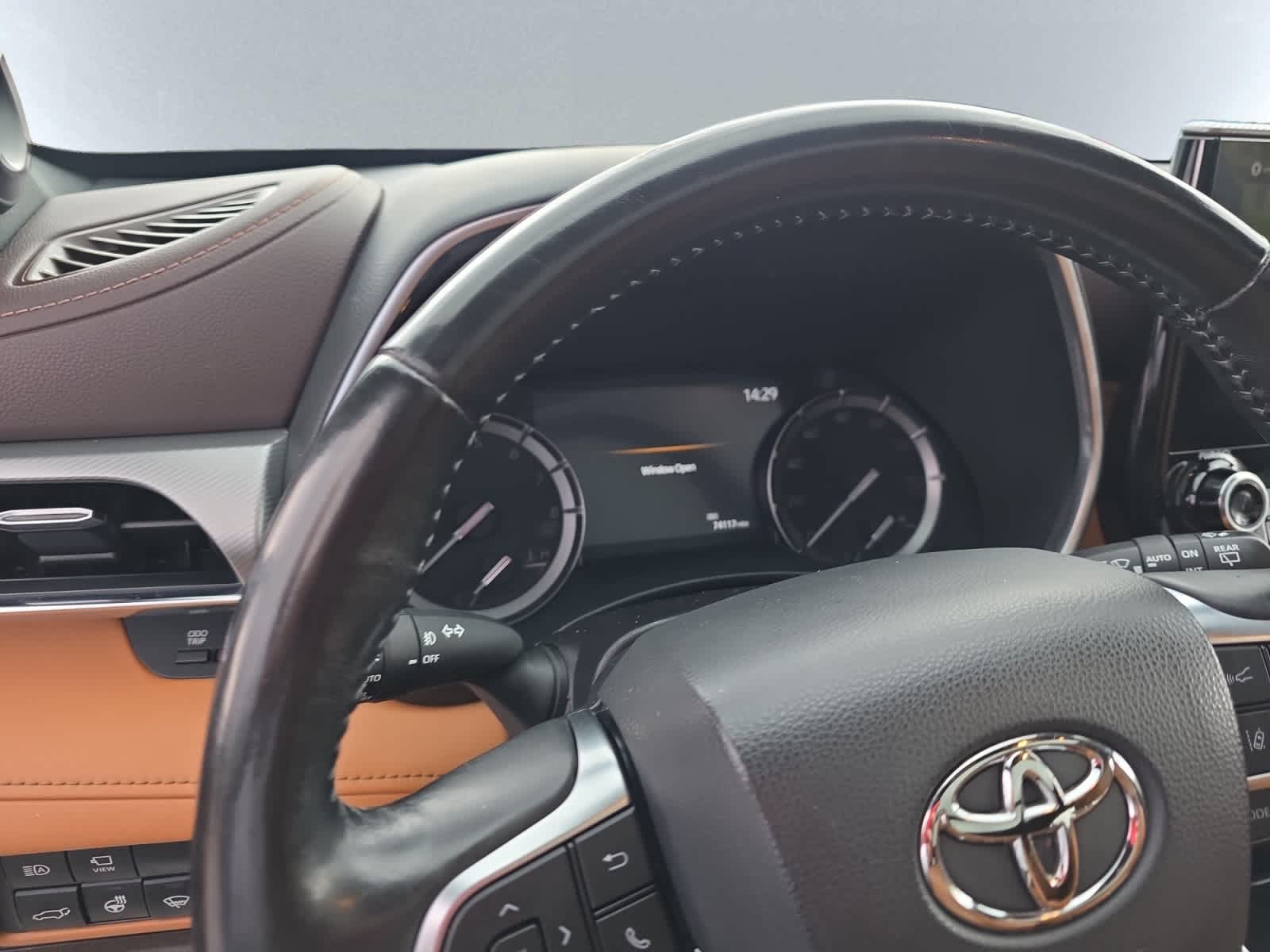 used 2021 Toyota Highlander car, priced at $35,998