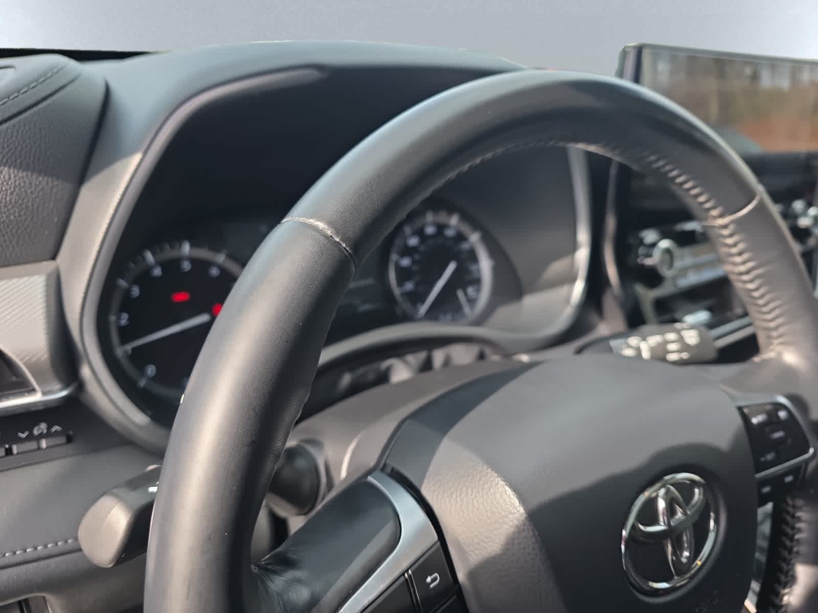 used 2021 Toyota Highlander car, priced at $42,998