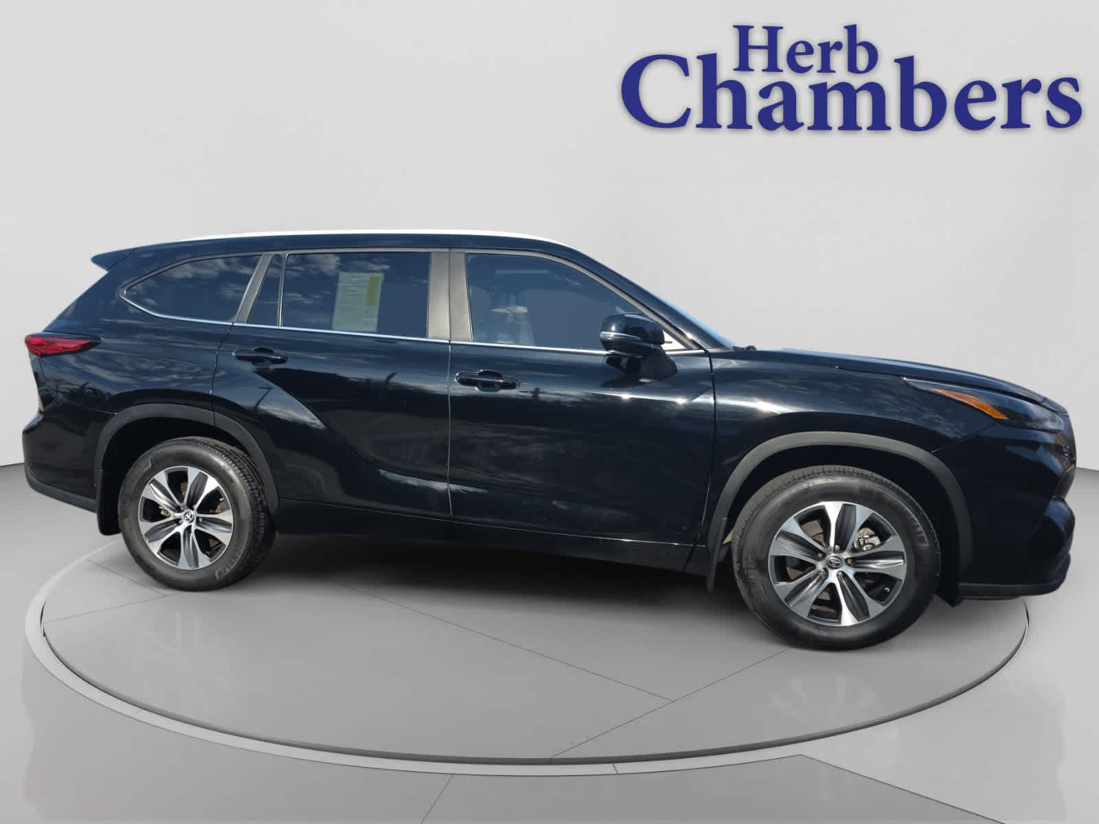 used 2023 Toyota Highlander car, priced at $39,998