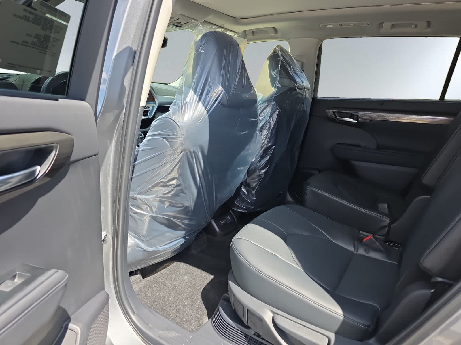 new 2026 Toyota Highlander Hybrid car, priced at $59,152