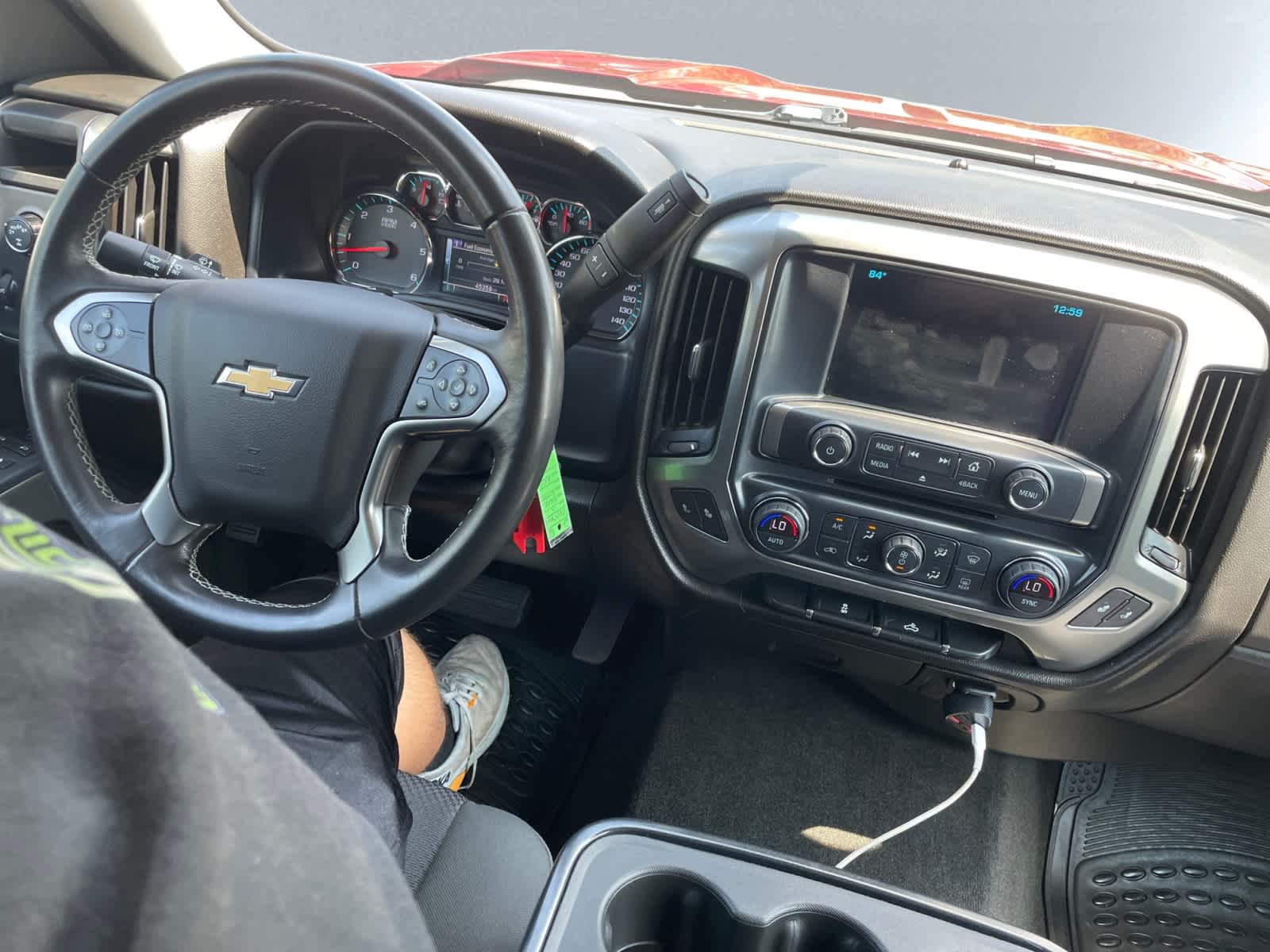 2018 Chevrolet Silverado 1500 LT photo 3