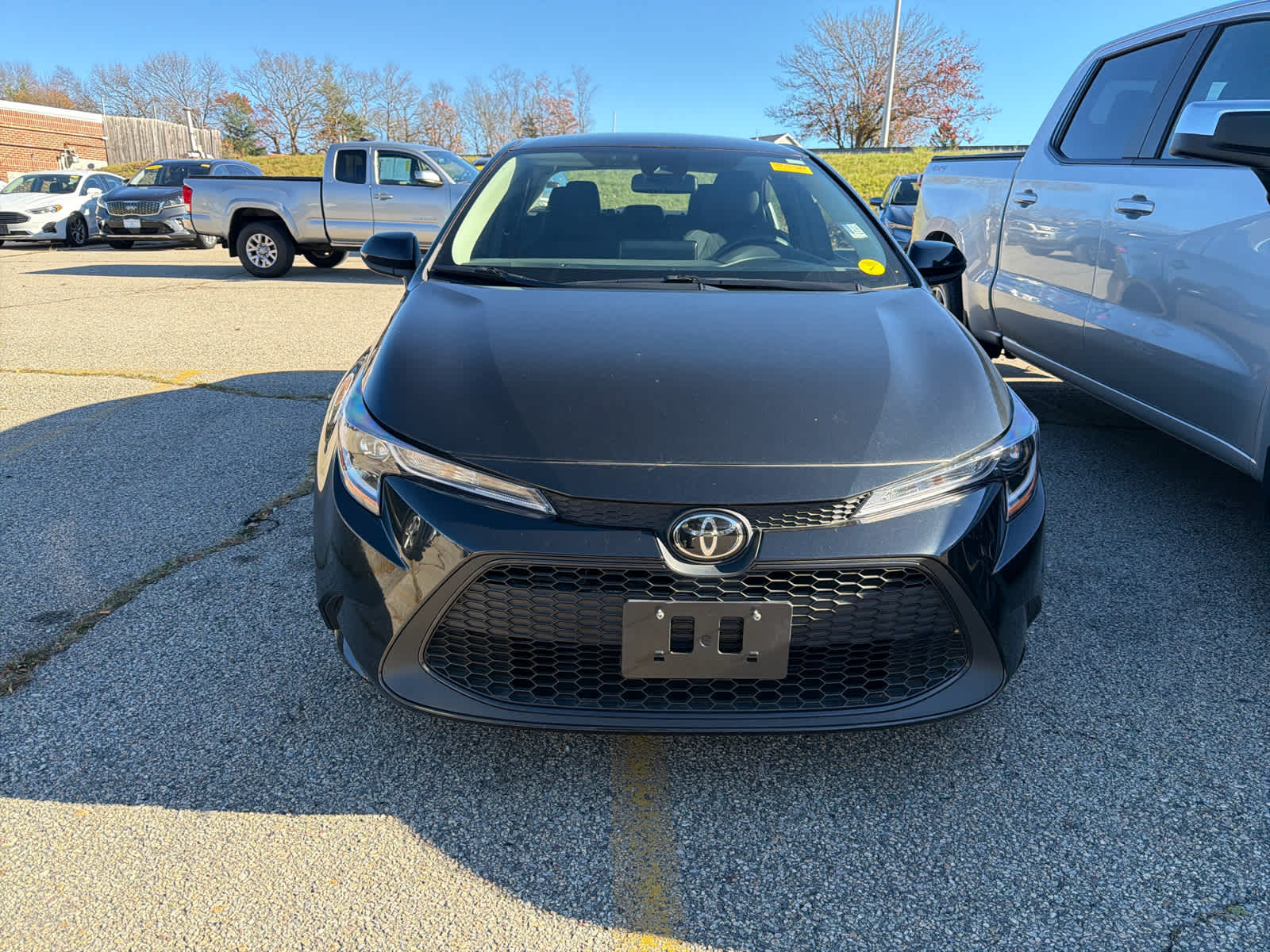 2022 Toyota Corolla LE photo 2