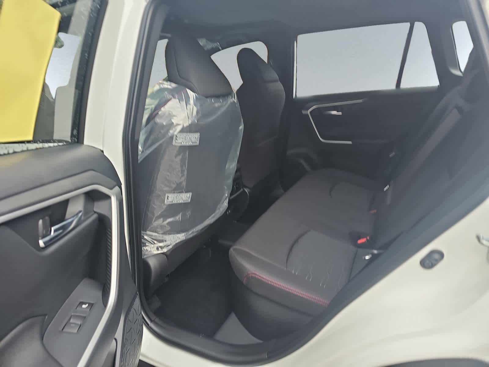 2025 Toyota Rav4 Plug-In Hybrid - Photo 18