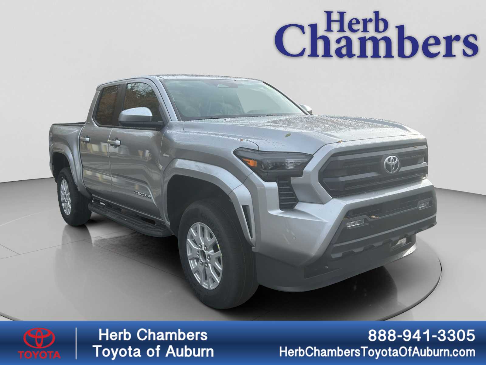 2025 Toyota Tacoma SR5's photo