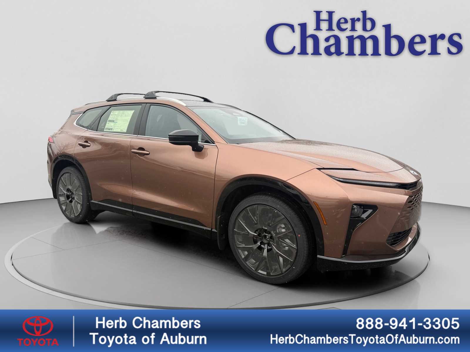 2025 Toyota Crown Signia Limited's photo