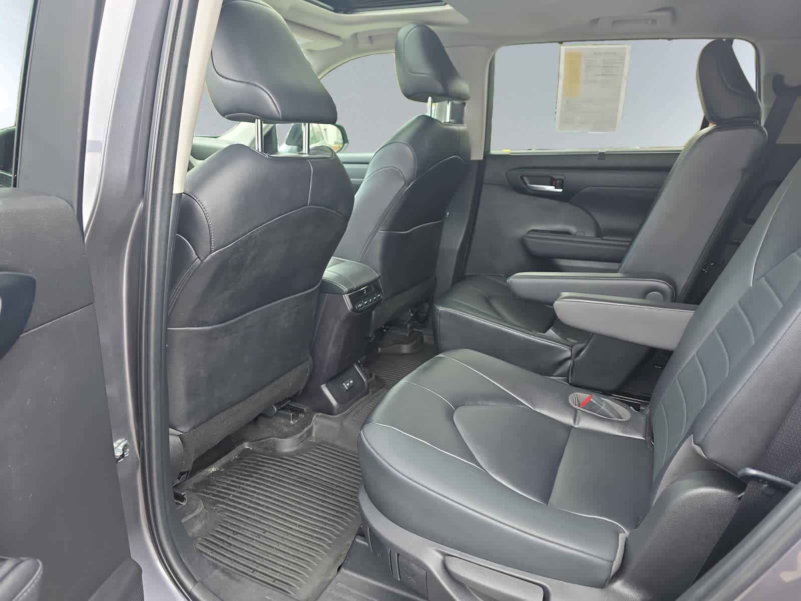 used 2023 Toyota Highlander car, priced at $37,998