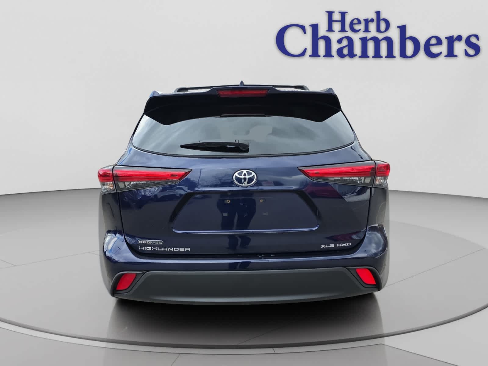 used 2023 Toyota Highlander car, priced at $43,998