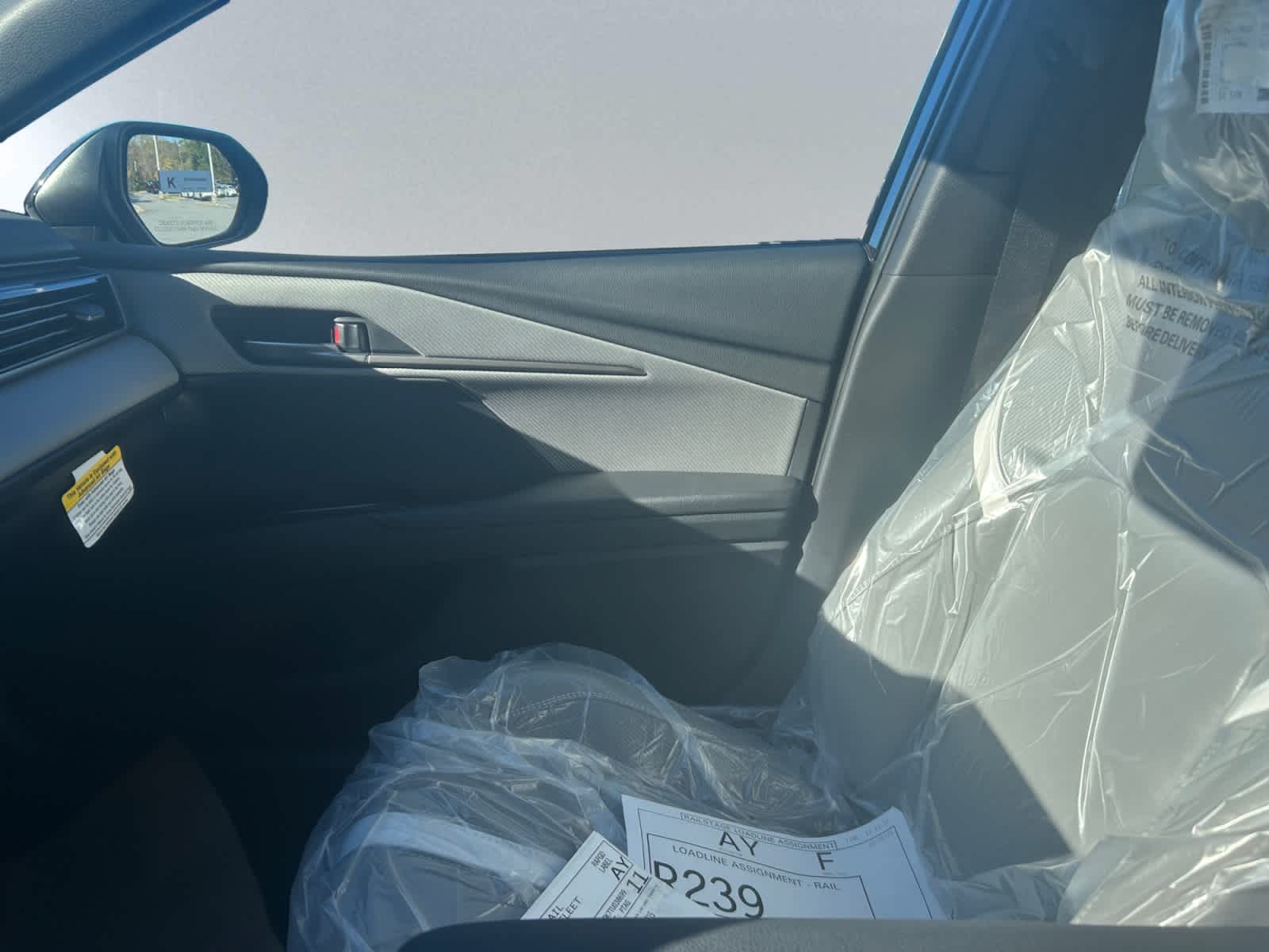 2026 Toyota Camry SE - Photo 16