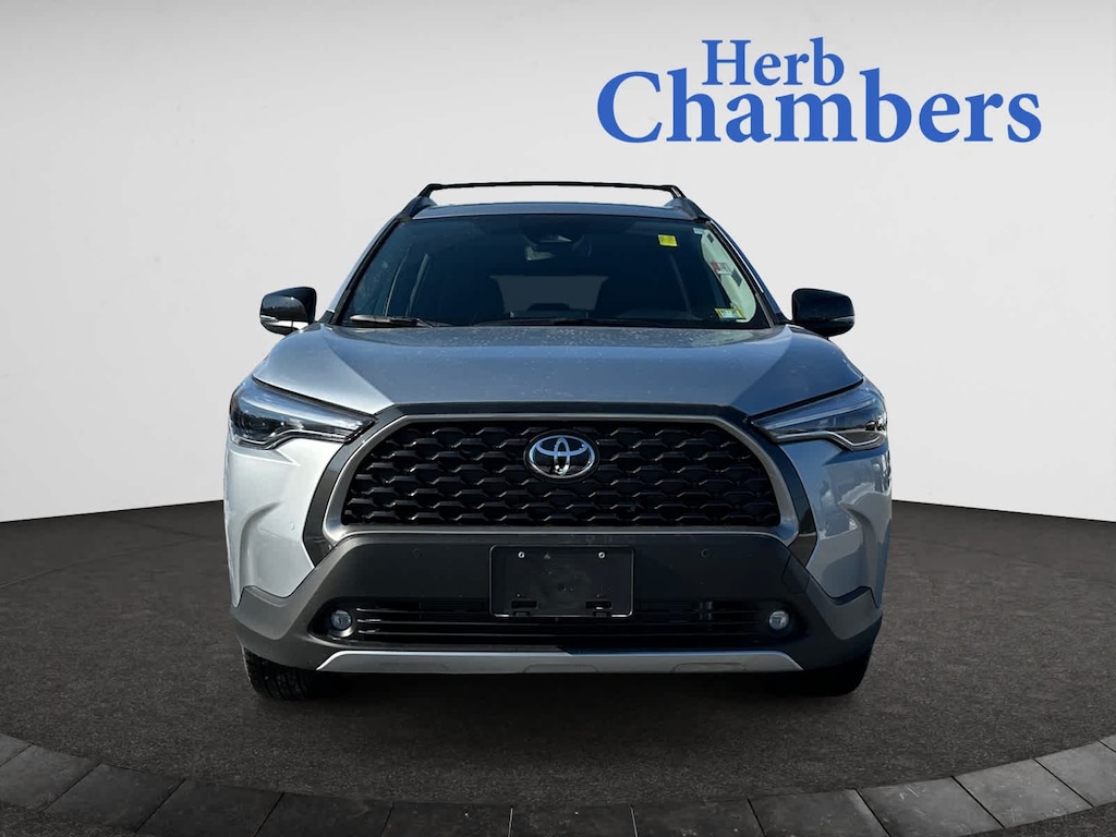 Used 2025 Toyota Corolla Cross XLE SUV