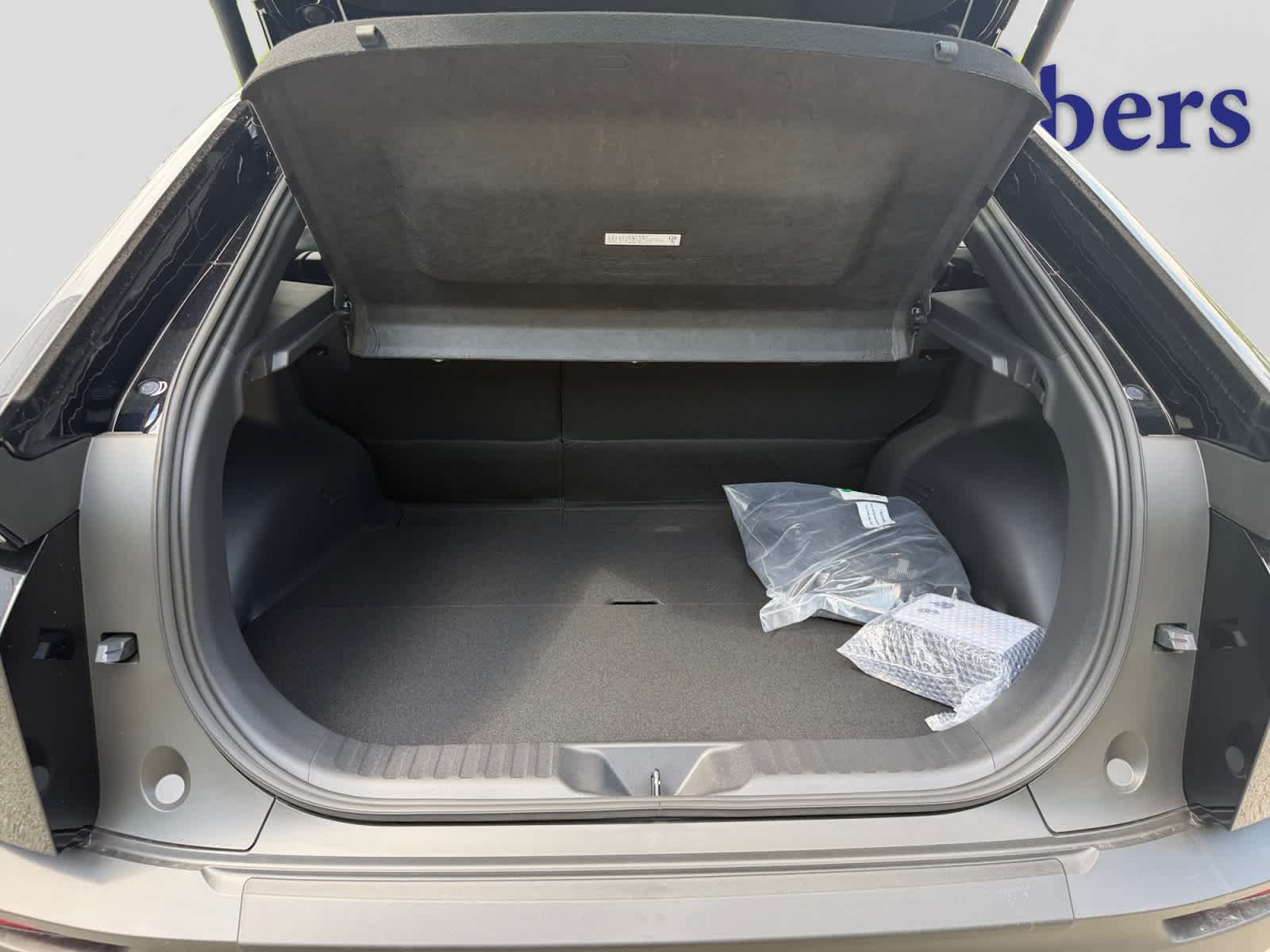 2026 Toyota C-HR SE - Photo 4