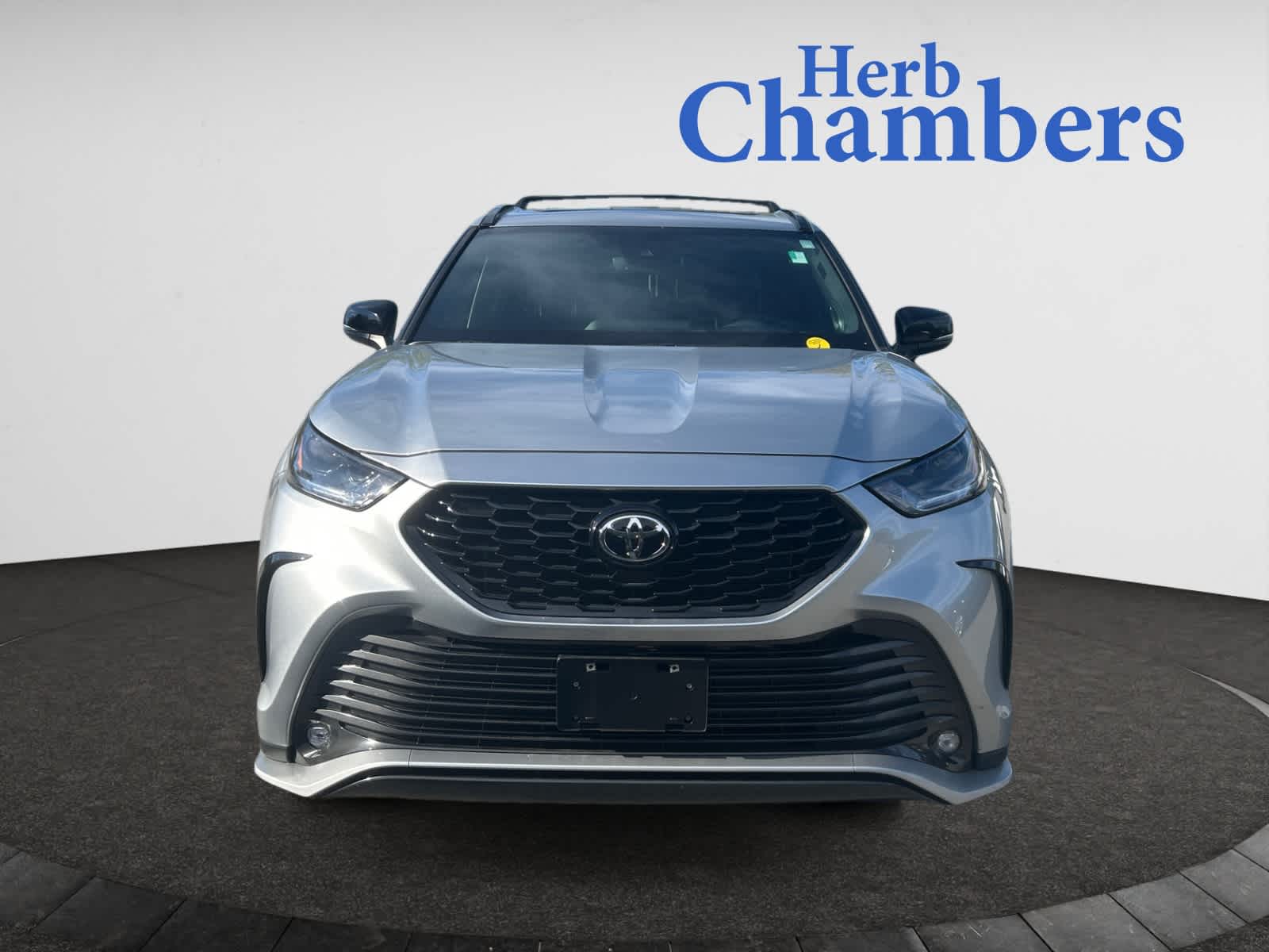 2023 Toyota Highlander XSE photo 2