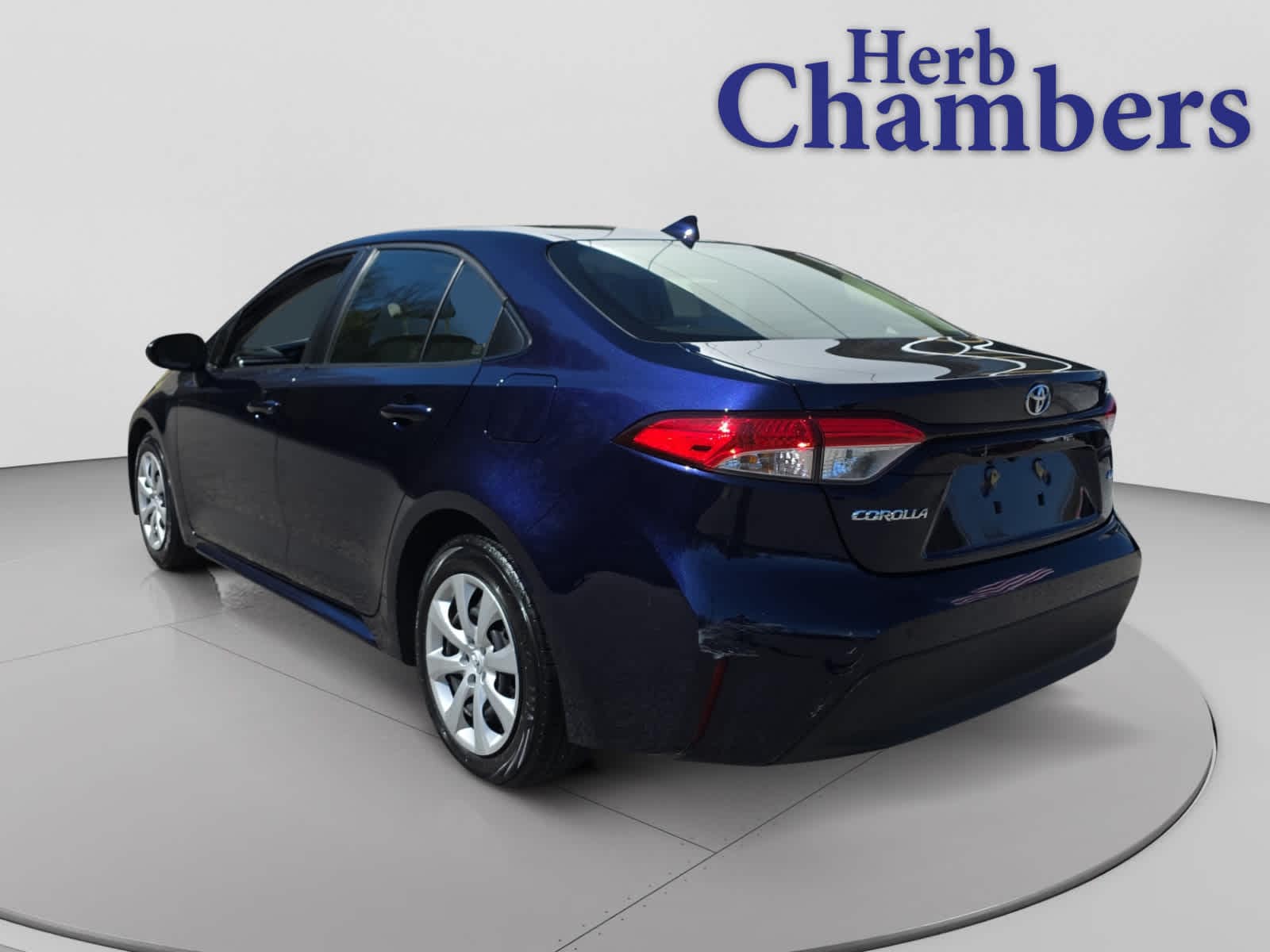 View vehicle photo 3