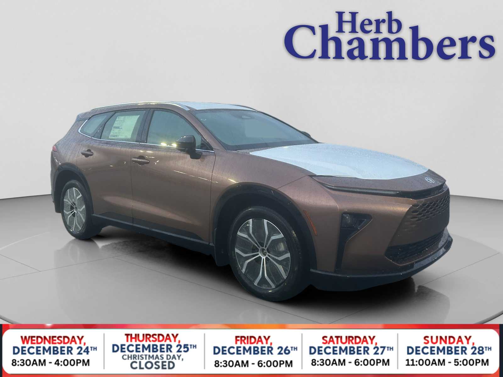 2025 Toyota Crown Signia XLE's photo