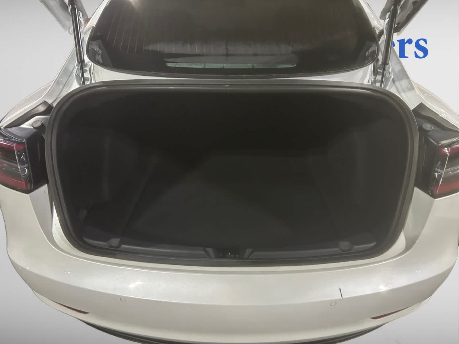 2019 Tesla Model 3 Long Range photo 3