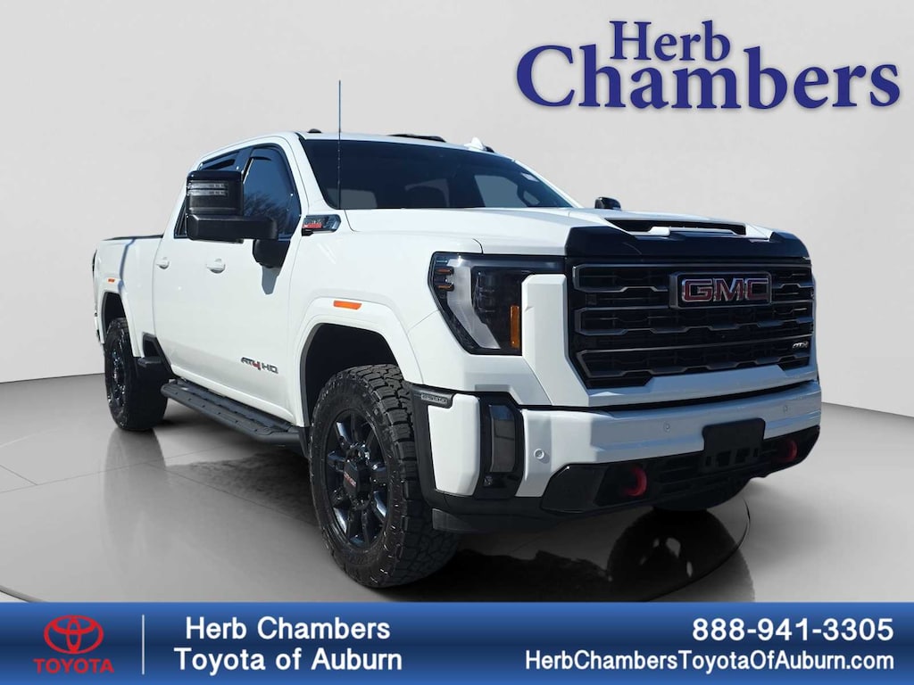 Used 2024 GMC Sierra 2500HD AT4 4WD Crew Cab 159 Truck