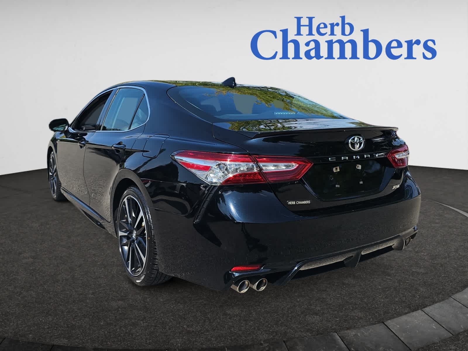 2020 Toyota Camry XSE photo 3