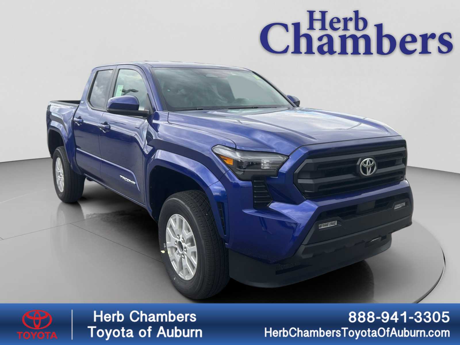 2025 Toyota Tacoma SR5's photo